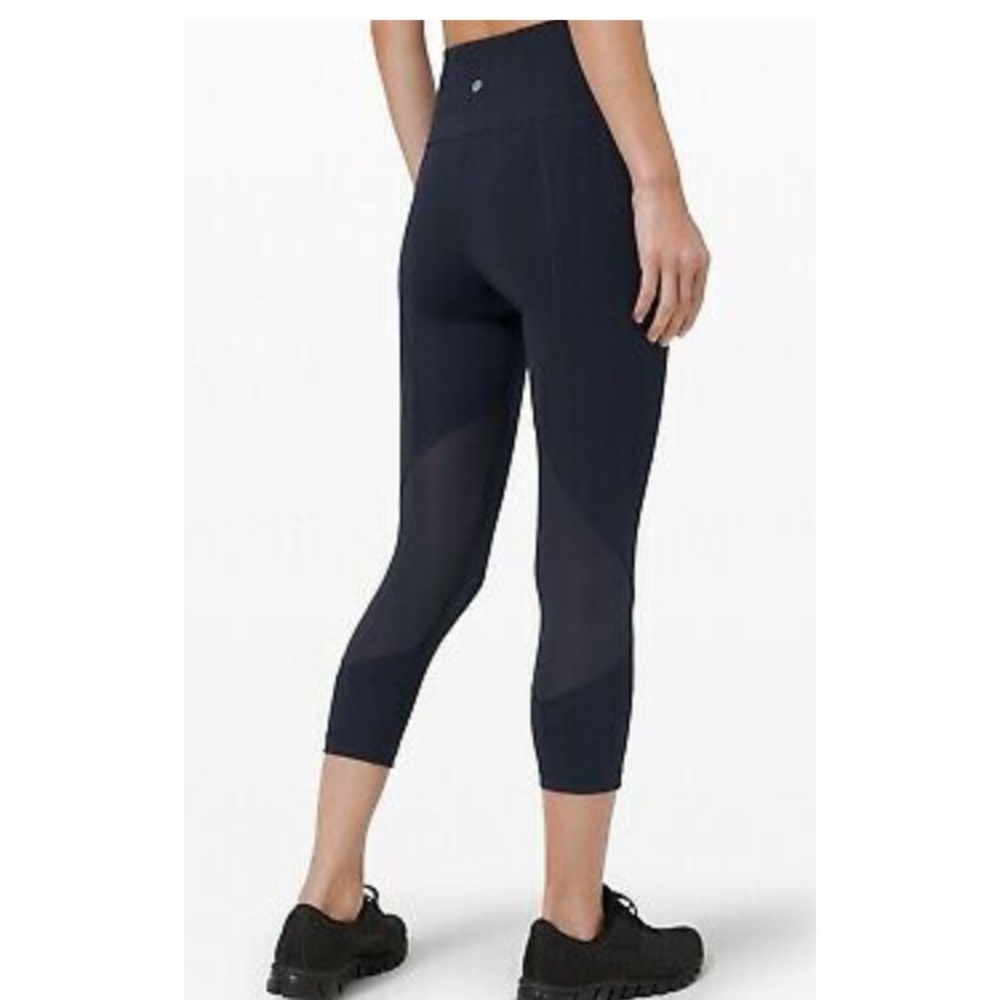 Pace Rival HR Crop 22” - in black